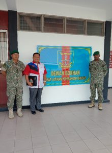 Pengarah BPPKN bsersama Komandan PULPAK dan Pegawai Memerintah 21 GGK