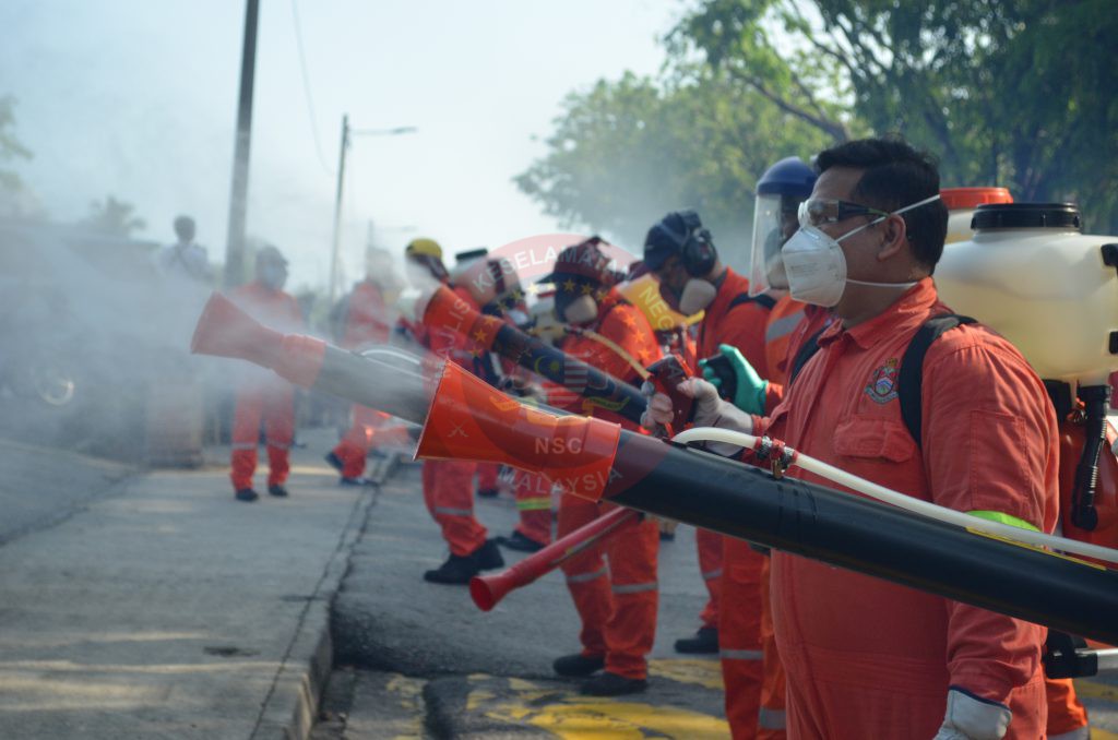 COVID-19 : OPERASI PEMBERSIHAN DISINFEKSI DI SEKITAR 