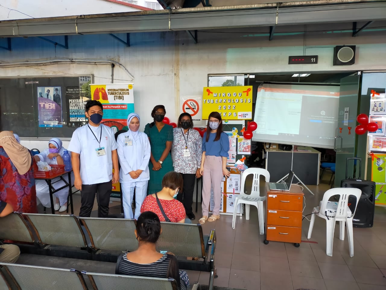 SAMBUTAN HARI TIBI PEJABAT KESIHATAN LEMBAH PANTAI DI KLINIK KESIHATAN